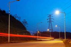 路燈和配電設施的維護計劃。